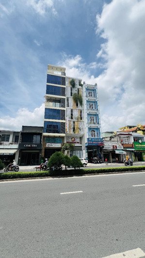 siêu phẩm trung tâm bình thạnh 8x19.5m nhà 3 tầng giá chỉ 33 tỷ hẻm ô tô tránh