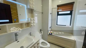 nhà phố view hồ cần cho thuê, nhà hoàn thiện nội thất đẹp giá 30tr/th