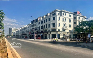 cho thuê shophous mặt tiền kinh doanh lakeview city giá 40tr/th nhà đã hoàn thiện.