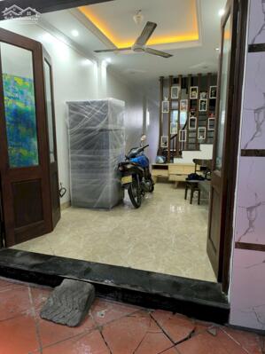 Cho thuê nhà nguyên căn Đại Từ, 30m2, 4 tầng