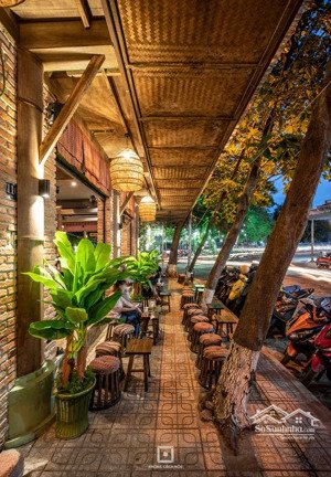 mặt bằng lô góc cực đỉnh tại đỗ quang - cầu giấy vị trí đông dân cư văn phòng. kinh doanh cafe ok