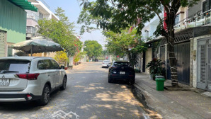 cho thuê nhà phố khu dân cư hà đô, q12, đường lê thị riêng