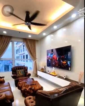 cho thuê căn hộ ruby - celadon, tân phú, giá 12triệu, 70m2, 2pn, 2wc, lh oanh
