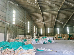 cho thuê nhà xưởng lộ tẻ thốt nốt. thuận tiện đường bộ đường thuỷ sà lan 1000 tấn