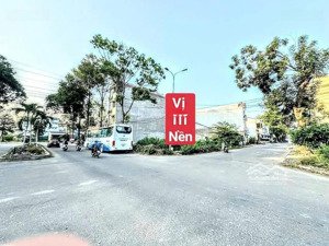 nền góc mặt tiền lộ 30m - khu dân cư công an