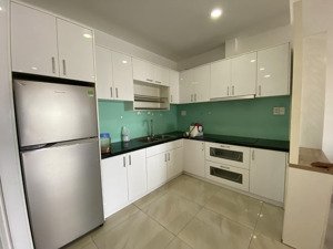 cần cho thuê căn 2pn 2wc, 70m2, giá 15tr500, check in 1/8 - liên hệ 