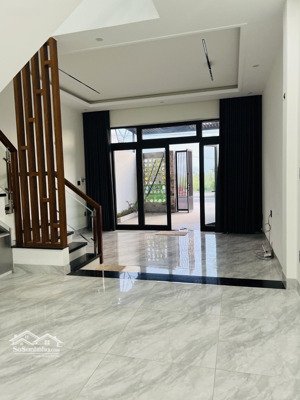 nhà đẹp hoà xuân gần võ chí công ven sông thoáng mát đường 7,5 mét nhà mới ở ngay 4,99 tỷ tlcc