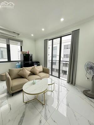 Cho thuê căn hộ 1 ngủ tách bếp giá chỉ 7tr tại KĐT Waterfront