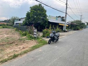 bán đất ngay sau uỷ ban xã thái mỹ, 1 sẹt tỉnh lộ 7 vào 200m. 187m2 giá 2tỷ3