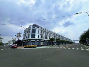 đáo hạn ngân hàng, chủ cần bán nhanh lô góc 120m2 ngay đối diện công viên stc