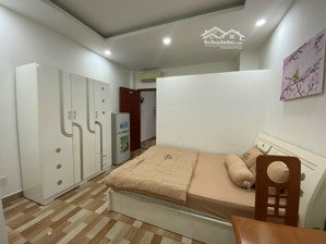 bán nhà hẻm 3m p10 q4, dt: 4x28m, giá: 8.9tỷ (gpxd 5lầu)