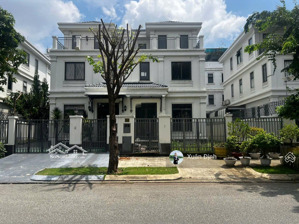 29,8 tỷ sở hữu ngay biệt thự view sông tại lakeview city, 1 trệt 2 lầu, dt 8x20m.liên hệ 