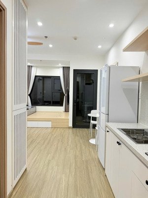cho thuê căn studio full nội thất mới tinh giá 6tr5 ở toà sa1 vinhomes smartcity