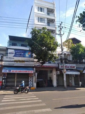 bán khách sạn mặt đường dã tượng nha trang, cách biển trần phú 500m giá 12,5 tỷ, đầy đủ giấy tờ