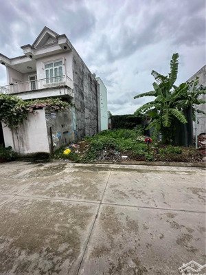 bán 2 lô liền kề dt:89m2, giá 1.78 tỷ, đường hà huy gíap, thạnh lộc, quận 12, shr, đầu tư sinh lời