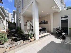 cho thuê villa liên phường, 540m2 sân vườn, đậu 3 ô tô thoải mái chỉ 35tr