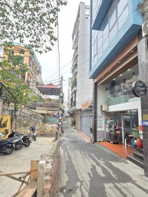 phường thụy khuê bán nhà mặt phố, lô góc 3 thoáng - dt 350m2 - giá 128 tỷ