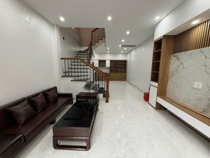 bán nhà 3 tầng làn 2 hoàng hoa thám ,võ cường tp bắc ninh