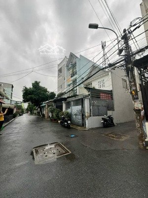 bán căn nhà ngay hai mặt tiền đường thới an 22 - phường thới an - q. 12