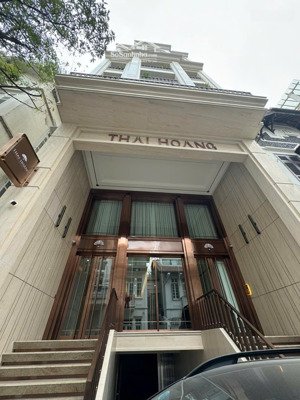 bán nhà sổ đỏ chính chủ mặt phố trung hòa diện tích 138m2 x 5 tầng , mặt tiền 5,5m giá 79 tỷ