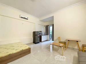 cho thuê phòng ban công 40m2 | gần cầu sài gòn quận 2