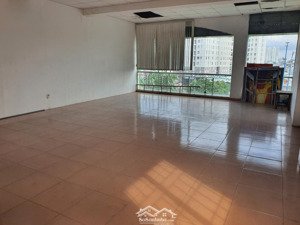 chính chủ bán nhanh căn nhà mặt tiền 1174 võ văn kiệt phường 10 quận 5