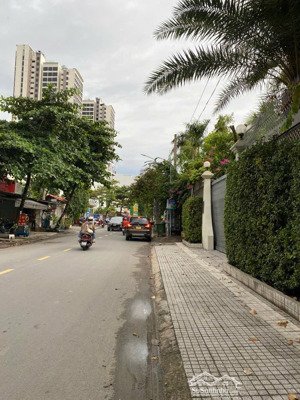 nhà mt quốc hương thảo điền q2 - dt 4,2x28m cn 110m2 giá 32 tỷ