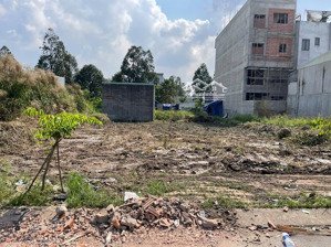 chủ cân bán miếng đất nằm ngay mặt tiền đường vĩnh phú 10 xác bên cầu vĩnh bình cách ql13 100m