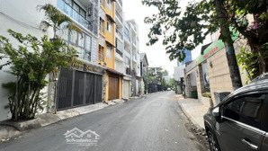 kẹt bank - bán nhà mặt tiền cư xá băc hải p15 q10 - dt 8x15m - 4 tầng st - giá 22tỷ.