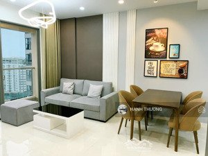 bán gấp căn hộ h2 hoàng diệu q. 4, dt 69m2 gồm 2pn 2wc, có sẵn nội thất, giá 1 tỷ 720, có sổ hồng