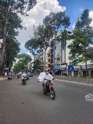 bán nhà mt phan xích long ngay 3/2 đường nhựa 12m, 5 tầng 50m2 vừa ở vừa kinh doanh chỉ 9,6 tỷ.