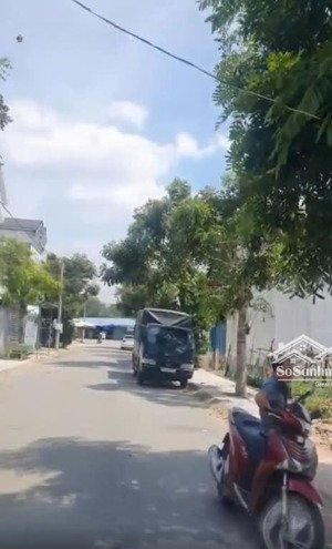 chính chủ bán gấp nhà 1 trệt 1 lầu diện tích 80m2,shr, giá 3ty, lh 