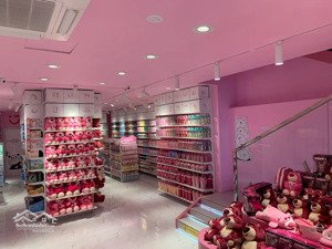 cho thuê nhà mặt phố bà triệu 300m²x3t, mt 11m, thông sàn, kd mọi mô hình