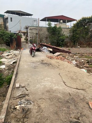 chính chủ cần bán mảnh đất 46m2 ngõ 99 định công hạ ngõ rộng 900 triệu