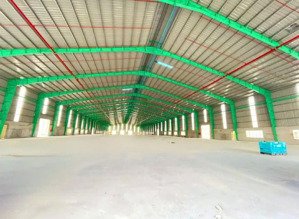 cho thuê kho xưởng 12.800m² ở bến lức, long an giá tầm 860tr/ tháng. lh: 