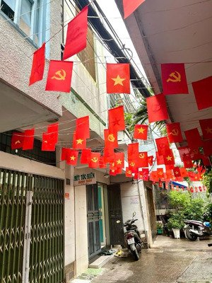 bán nhà đường xóm chiếu, thông với tôn thất thuyết và nguyễn tất thành, khu dân trí cao, an ninh
