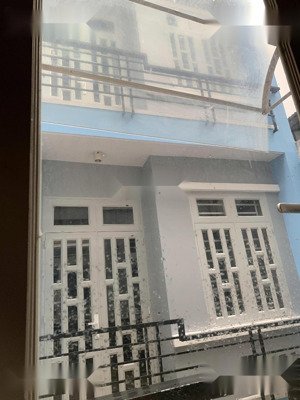 nhà nguyên căn 3 lầu ngay điện biên phủ, q10, 3pn rộng rãi giá chỉ 18 tr/th