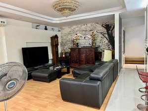 quỹ căn tổ hợp n05 hoàng đạo thúy. giá từ 85tr/m. 2-3 ngủ. liên hệ: 