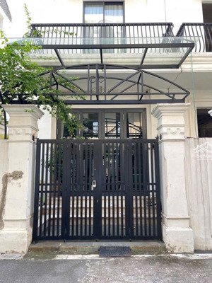 bán nhanh căn biệt thự song lập 76m2 mt:6,7m tại vỹ yến riverside thượng thanh long biên giá 12,5ty