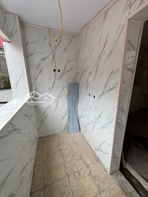 bán căn hộ tập thể tầng 2 mặt phố yên phụ 36m, giá 1.4 tỷ