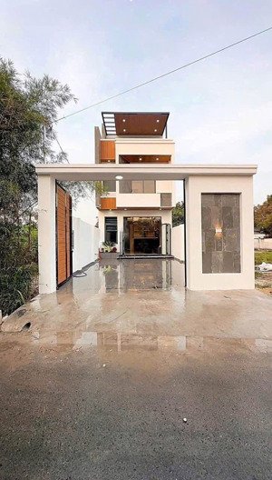 cần bán gấp nhà trệt 2 lầu phường phú lợi tp tdm bình dương