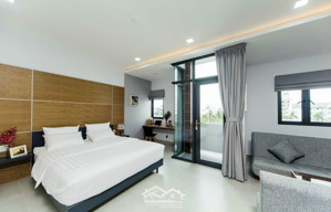 căn hộ siêu thoáng bancol full nội thất, siêu rẻ ngay rạch bùng binh