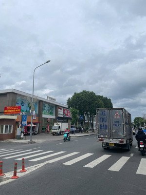 bán nhà 58m2, 3 tầng sân thượng - hẻm xe hơi một trục - gần vincom quang trung - nhỉnh 5 tỷ tl