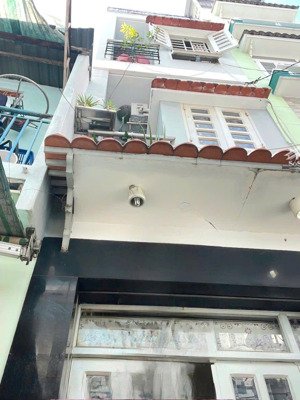 mua bán nhà quận 4, 3 tầng hoàn công, hẻm thông vĩnh khánh, khu dân cư hiện hữu, 3 tỷ hơn!