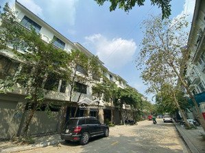 cần bán căn lk 74m2 khu c geleximco lê trọng tấn, cạnh trường quốc tế has, giá bán chỉ 16,9 tỷ.