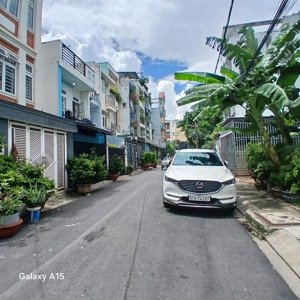 7 tỷ 600 thương lượng, bán nhà mặt tiền, 3 tầng, diện tích : ngan 4 mét dài 19 mét.