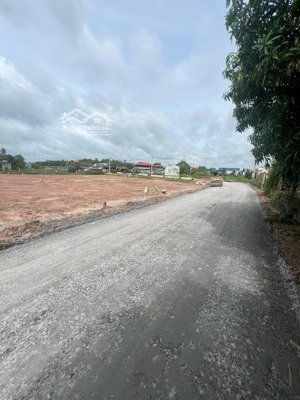 tại sao phải đi xem đất nền hậu nghĩa trước khi mua bất động sản khác?