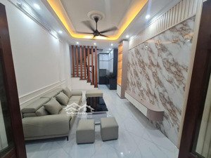 bán nhà 5 tầng mới đẹp mễ trì, 34m2, mt 4m, ô tô đỗ cổng, gần phố, chỉ nhỉnh 6 tỷ