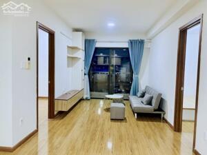 Cho Thuê Căn Hộ Flora Kikyo: Căn Góc 2PN Có Ban Công, view biệt thự đẹp thoáng mát.