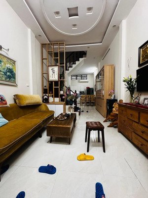 bán nhà giảng võ - 4 tầng - diện tích 54m - 2 mặt thoáng trước sau